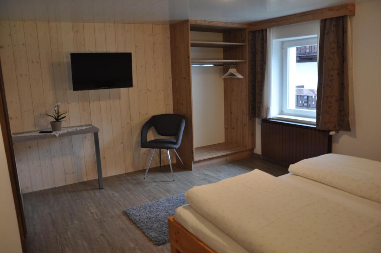 Two-Bedroom Apartment,744279751:JPEG